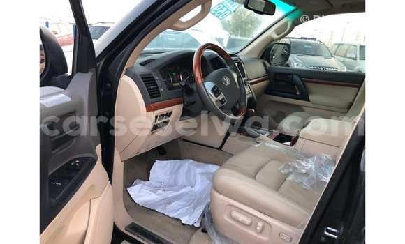 Buy Import Toyota Land Cruiser Black Car in Import - Dubai in East Mahé Buy Import Toyota Land Cruiser Black Car in Import - Dubai in East Mahé