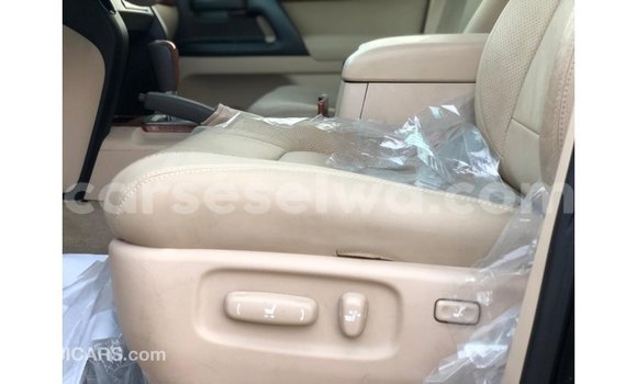 Buy Import Toyota Land Cruiser Black Car in Import - Dubai in East Mahé Buy Import Toyota Land Cruiser Black Car in Import - Dubai in East Mahé