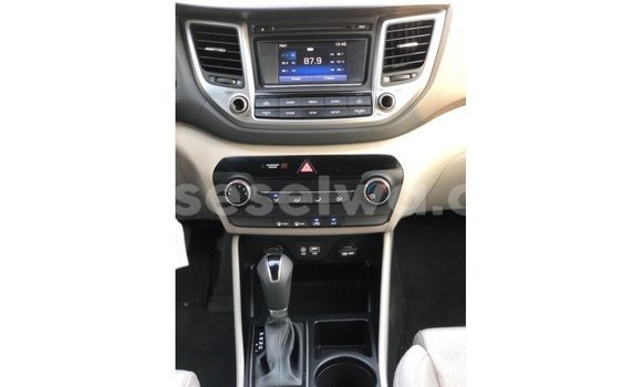 Buy Import Hyundai Tucson Black Car in Import - Dubai in East Mahé Buy Import Hyundai Tucson Black Car in Import - Dubai in East Mahé
