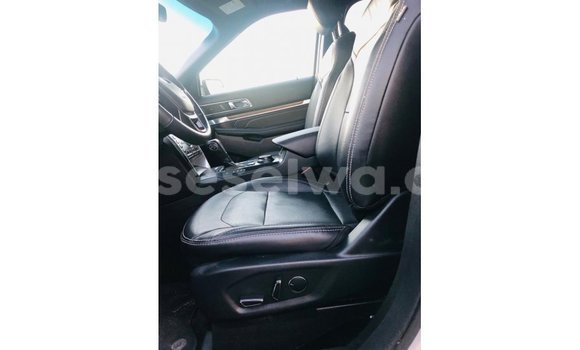 Buy Import Ford Explorer Other Car in Import - Dubai in East Mahé Buy Import Ford Explorer Other Car in Import - Dubai in East Mahé