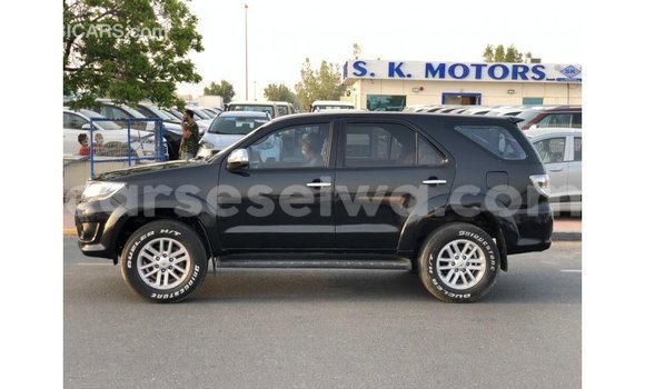 Buy Import Toyota Fortuner Black Car in Import - Dubai in East Mahé Buy Import Toyota Fortuner Black Car in Import - Dubai in East Mahé