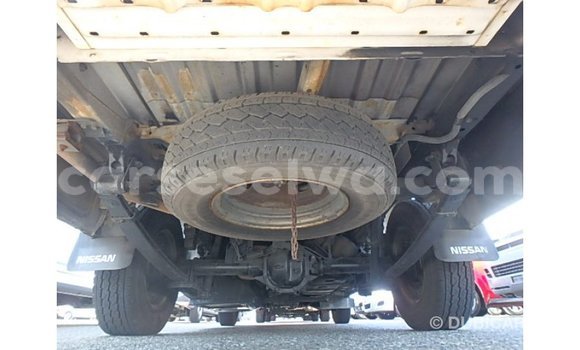 Buy Import Nissan Caravan White Car in Import - Dubai in East Mahé Buy Import Nissan Caravan White Car in Import - Dubai in East Mahé