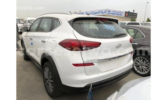 Buy Import Hyundai Tucson White Car in Import - Dubai in East Mahé Buy Import Hyundai Tucson White Car in Import - Dubai in East Mahé