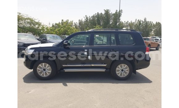 Buy Import Toyota Land Cruiser Black Car in Import - Dubai in East Mahé Buy Import Toyota Land Cruiser Black Car in Import - Dubai in East Mahé