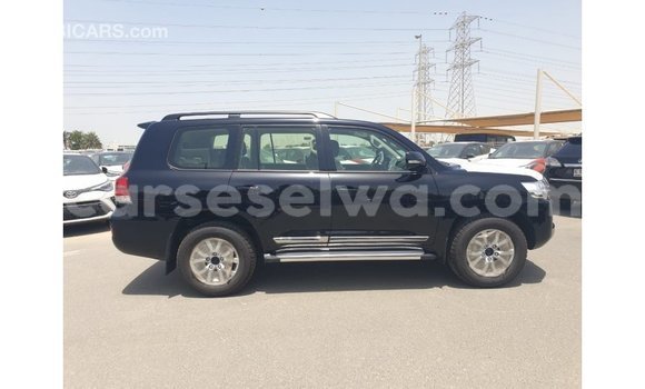 Buy Import Toyota Land Cruiser Black Car in Import - Dubai in East Mahé Buy Import Toyota Land Cruiser Black Car in Import - Dubai in East Mahé