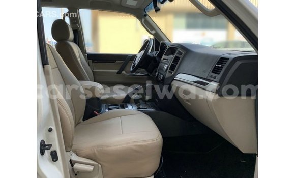 Buy Import Mitsubishi Pajero White Car in Import - Dubai in East Mahé Buy Import Mitsubishi Pajero White Car in Import - Dubai in East Mahé