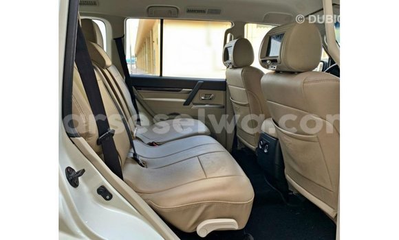 Buy Import Mitsubishi Pajero White Car in Import - Dubai in East Mahé Buy Import Mitsubishi Pajero White Car in Import - Dubai in East Mahé