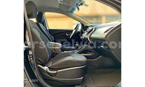 Buy Import Hyundai Tucson Black Car in Import - Dubai in East Mahé Buy Import Hyundai Tucson Black Car in Import - Dubai in East Mahé