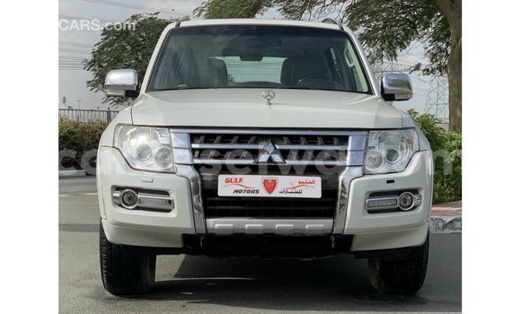Buy Import Mitsubishi Pajero White Car in Import - Dubai in East Mahé Buy Import Mitsubishi Pajero White Car in Import - Dubai in East Mahé