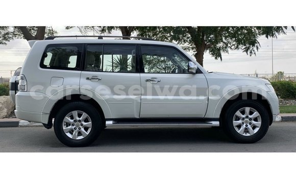 Buy Import Mitsubishi Pajero White Car in Import - Dubai in East Mahé Buy Import Mitsubishi Pajero White Car in Import - Dubai in East Mahé