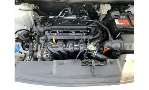 Buy Import Hyundai Accent White Car in Import - Dubai in East Mahé Buy Import Hyundai Accent White Car in Import - Dubai in East Mahé