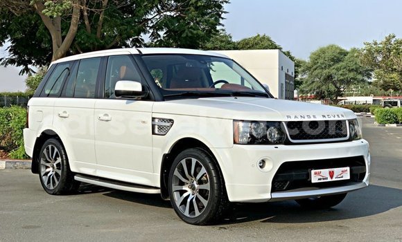 Buy Import Land Rover Range Rover White Car in Import - Dubai in East Mahé Buy Import Land Rover Range Rover White Car in Import - Dubai in East Mahé