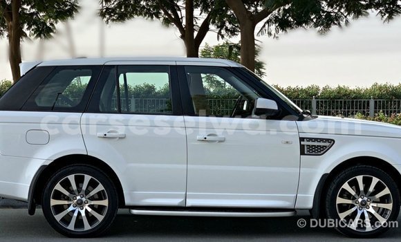 Buy Import Land Rover Range Rover White Car in Import - Dubai in East Mahé Buy Import Land Rover Range Rover White Car in Import - Dubai in East Mahé