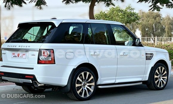 Buy Import Land Rover Range Rover White Car in Import - Dubai in East Mahé Buy Import Land Rover Range Rover White Car in Import - Dubai in East Mahé