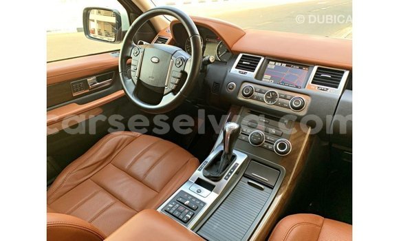 Buy Import Land Rover Range Rover White Car in Import - Dubai in East Mahé Buy Import Land Rover Range Rover White Car in Import - Dubai in East Mahé