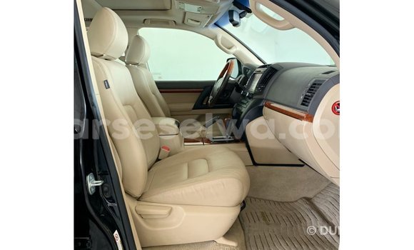 Buy Import Toyota Land Cruiser Black Car in Import - Dubai in East Mahé Buy Import Toyota Land Cruiser Black Car in Import - Dubai in East Mahé
