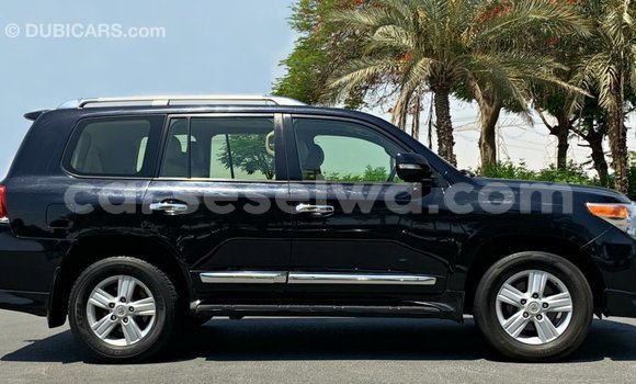 Buy Import Toyota Land Cruiser Black Car in Import - Dubai in East Mahé Buy Import Toyota Land Cruiser Black Car in Import - Dubai in East Mahé