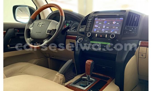 Buy Import Toyota Land Cruiser Black Car in Import - Dubai in East Mahé Buy Import Toyota Land Cruiser Black Car in Import - Dubai in East Mahé