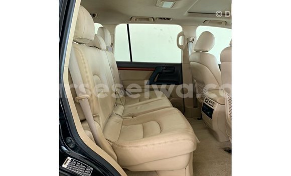 Buy Import Toyota Land Cruiser Black Car in Import - Dubai in East Mahé Buy Import Toyota Land Cruiser Black Car in Import - Dubai in East Mahé