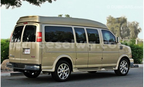 Buy Import GMC Acadia Other Car in Import - Dubai in East Mahé Buy Import GMC Acadia Other Car in Import - Dubai in East Mahé