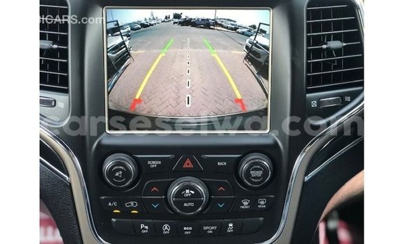 Buy Import Jeep Cherokee Other Car in Import - Dubai in East Mahé Buy Import Jeep Cherokee Other Car in Import - Dubai in East Mahé