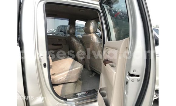 Buy Import Toyota Hilux Other Car in Import - Dubai in East Mahé Buy Import Toyota Hilux Other Car in Import - Dubai in East Mahé