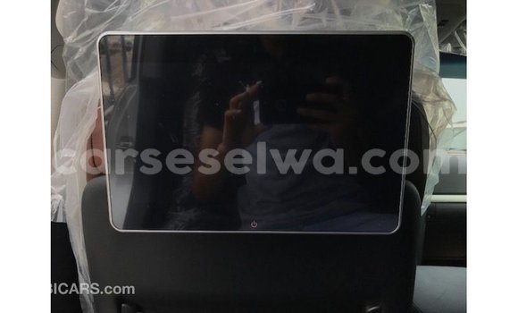 Buy Import Toyota Land Cruiser White Car in Import - Dubai in East Mahé Buy Import Toyota Land Cruiser White Car in Import - Dubai in East Mahé