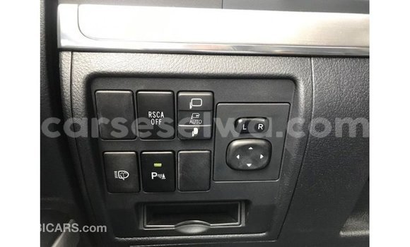 Buy Import Toyota Land Cruiser White Car in Import - Dubai in East Mahé Buy Import Toyota Land Cruiser White Car in Import - Dubai in East Mahé