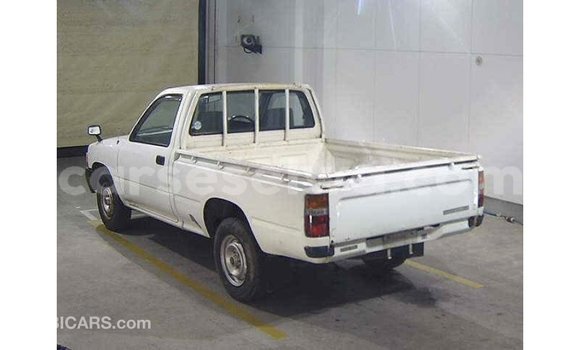Buy Import Toyota Hilux White Car in Import - Dubai in East Mahé Buy Import Toyota Hilux White Car in Import - Dubai in East Mahé