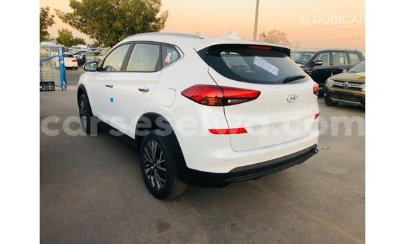 Buy Import Hyundai Tucson White Car in Import - Dubai in East Mahé Buy Import Hyundai Tucson White Car in Import - Dubai in East Mahé