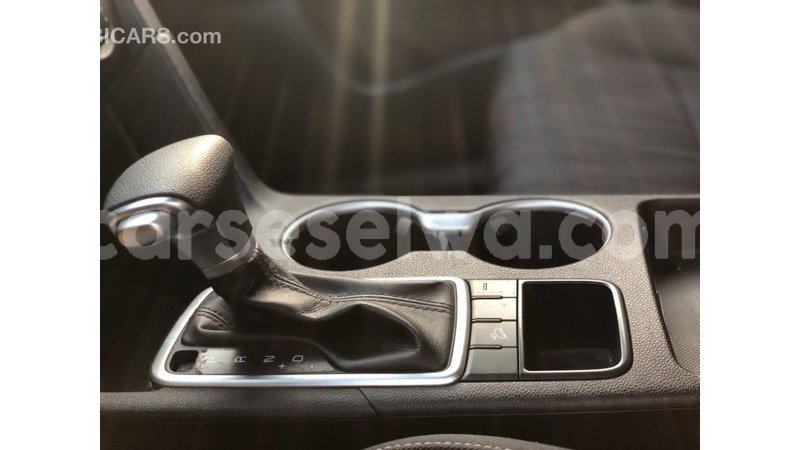 Big with watermark kia sportage east mahe import dubai 6912