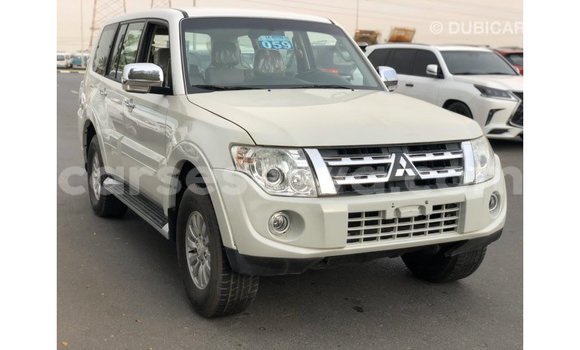 Buy Import Mitsubishi Pajero White Car in Import - Dubai in East Mahé Buy Import Mitsubishi Pajero White Car in Import - Dubai in East Mahé