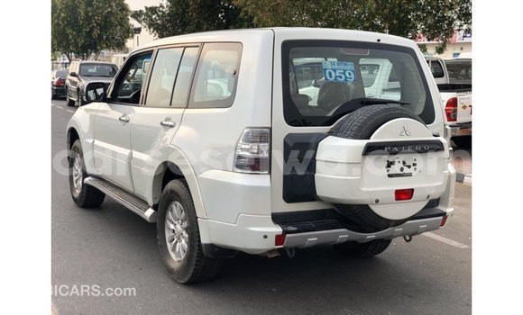 Buy Import Mitsubishi Pajero White Car in Import - Dubai in East Mahé Buy Import Mitsubishi Pajero White Car in Import - Dubai in East Mahé