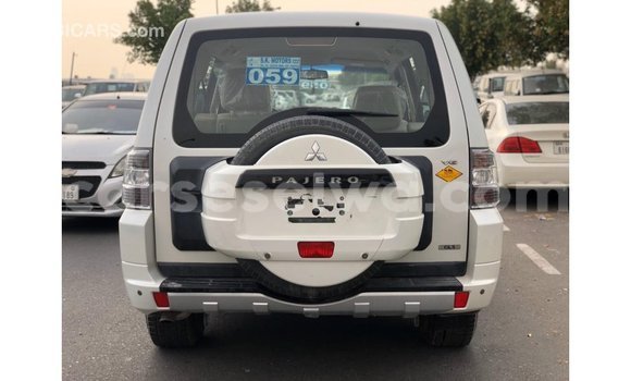 Buy Import Mitsubishi Pajero White Car in Import - Dubai in East Mahé Buy Import Mitsubishi Pajero White Car in Import - Dubai in East Mahé