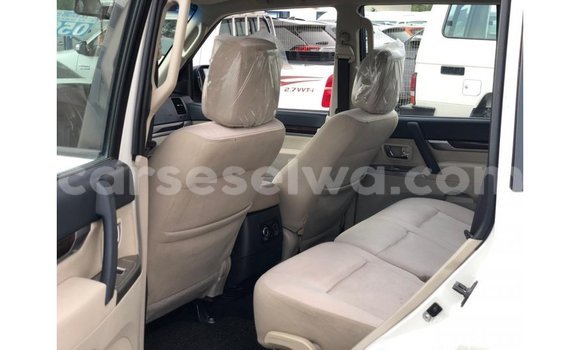 Buy Import Mitsubishi Pajero White Car in Import - Dubai in East Mahé Buy Import Mitsubishi Pajero White Car in Import - Dubai in East Mahé