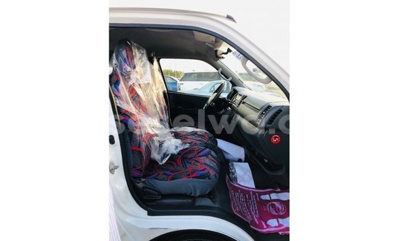 Buy Import Toyota Hiace White Car in Import - Dubai in East Mahé Buy Import Toyota Hiace White Car in Import - Dubai in East Mahé