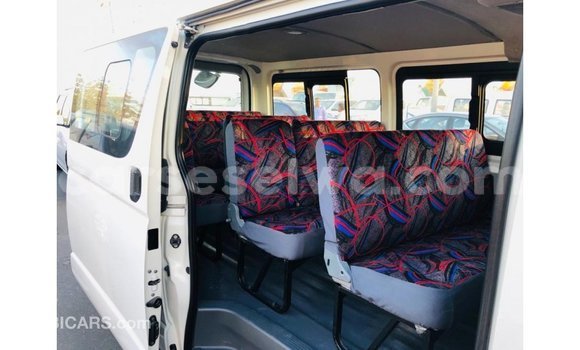 Buy Import Toyota Hiace White Car in Import - Dubai in East Mahé Buy Import Toyota Hiace White Car in Import - Dubai in East Mahé