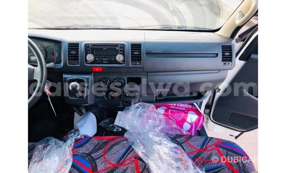 Buy Import Toyota Hiace White Car in Import - Dubai in East Mahé Buy Import Toyota Hiace White Car in Import - Dubai in East Mahé