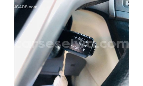 Buy Import Toyota Sienna White Car in Import - Dubai in East Mahé Buy Import Toyota Sienna White Car in Import - Dubai in East Mahé