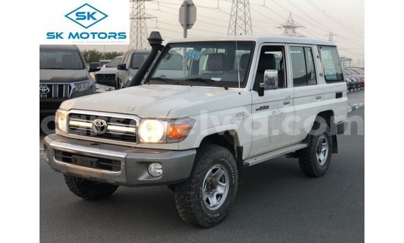 Buy Import Toyota Land Cruiser White Car in Import - Dubai in East Mahé Buy Import Toyota Land Cruiser White Car in Import - Dubai in East Mahé