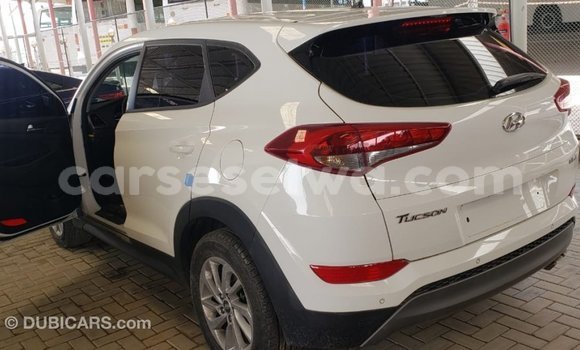 Buy Import Hyundai Tucson White Car in Import - Dubai in East Mahé Buy Import Hyundai Tucson White Car in Import - Dubai in East Mahé