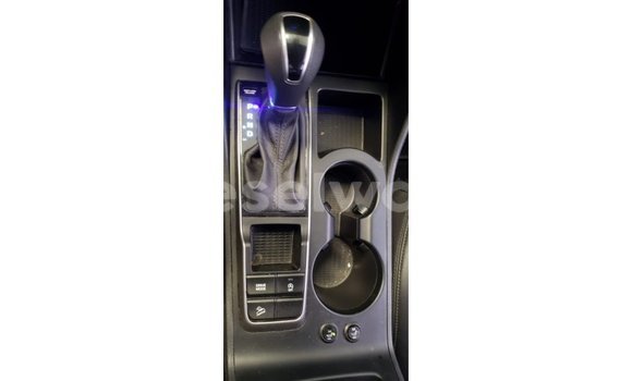 Buy Import Hyundai Tucson White Car in Import - Dubai in East Mahé Buy Import Hyundai Tucson White Car in Import - Dubai in East Mahé