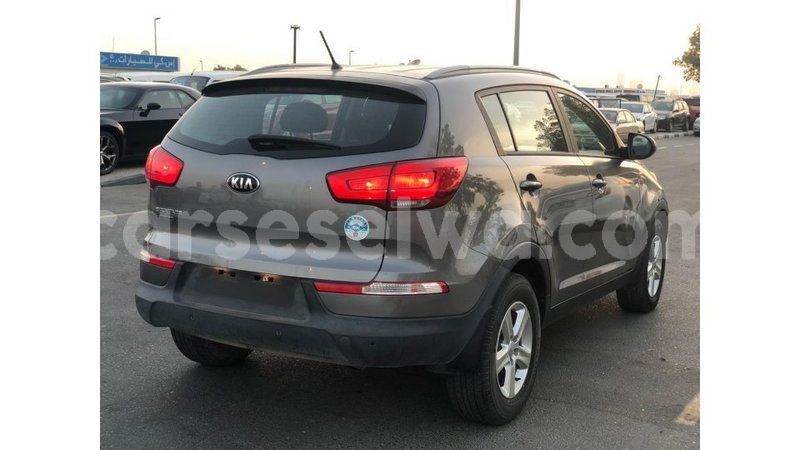 Big with watermark kia sportage east mahe import dubai 6932