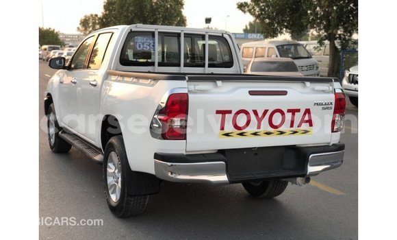 Buy Import Toyota Hilux White Car in Import - Dubai in East Mahé Buy Import Toyota Hilux White Car in Import - Dubai in East Mahé