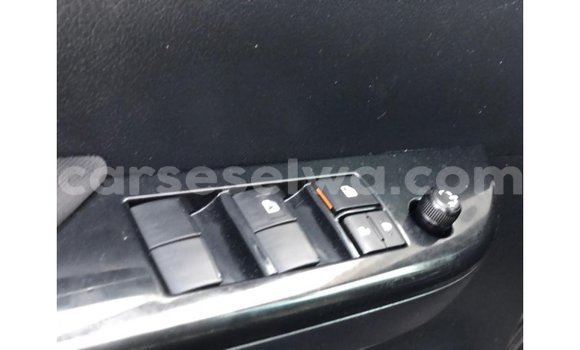 Buy Import Toyota Hilux White Car in Import - Dubai in East Mahé Buy Import Toyota Hilux White Car in Import - Dubai in East Mahé