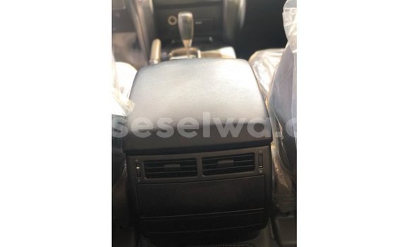 Buy Import Toyota Land Cruiser White Car in Import - Dubai in East Mahé Buy Import Toyota Land Cruiser White Car in Import - Dubai in East Mahé