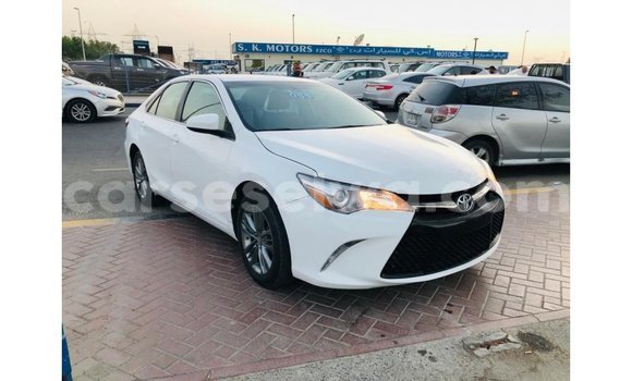 Buy Import Toyota Camry White Car in Import - Dubai in East Mahé