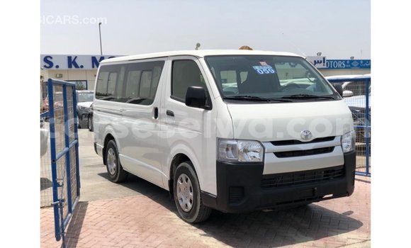 Buy Import Toyota DA White Truck in Import - Dubai in East Mahé Buy Import Toyota DA White Truck in Import - Dubai in East Mahé
