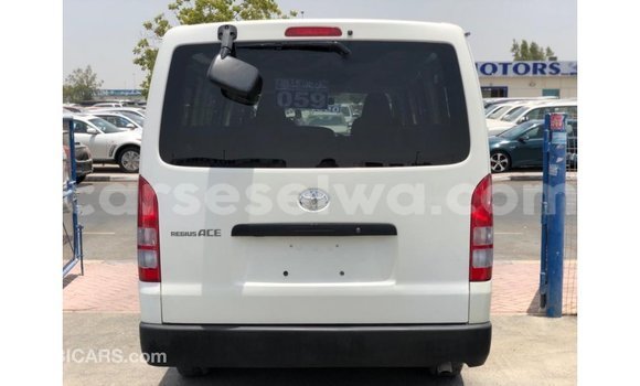 Buy Import Toyota DA White Truck in Import - Dubai in East Mahé Buy Import Toyota DA White Truck in Import - Dubai in East Mahé