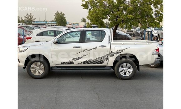 Buy Import Toyota Hilux White Car in Import - Dubai in East Mahé Buy Import Toyota Hilux White Car in Import - Dubai in East Mahé